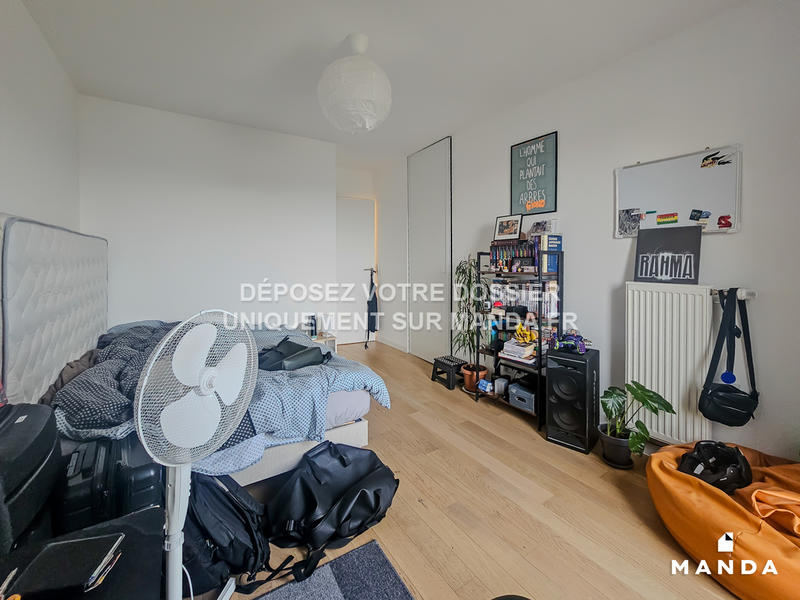 Chambre - 9 m² - 4 pièces