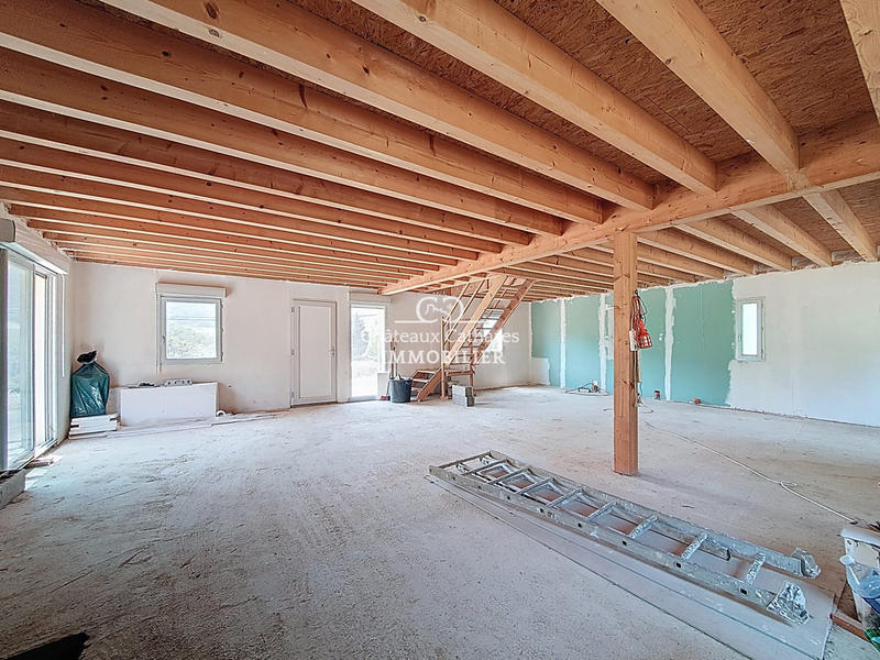 Maison - 186 m² - 2 pièces