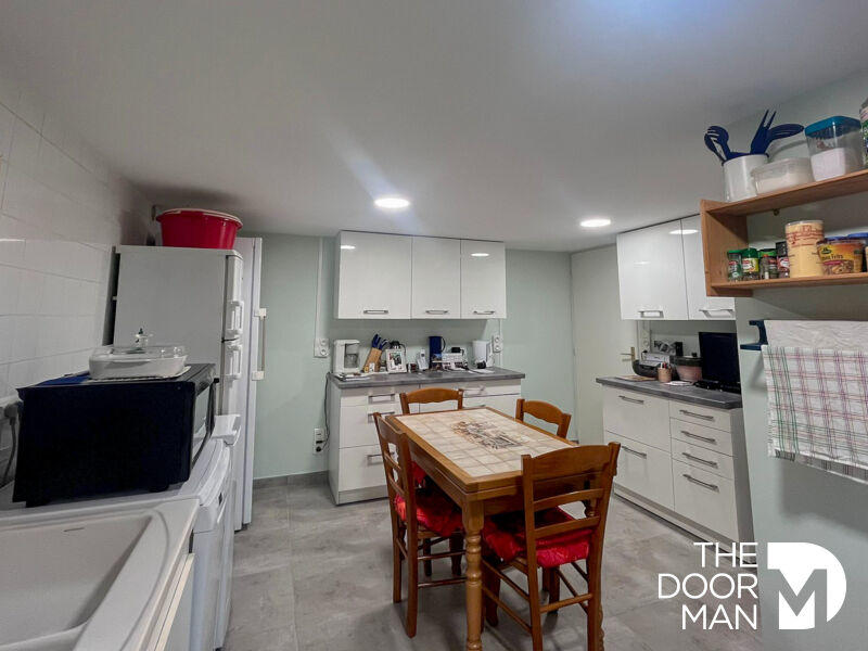 Maison - 200 m² - 7 pièces