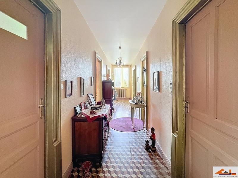 Immeuble - 206 m² - 8 pièces