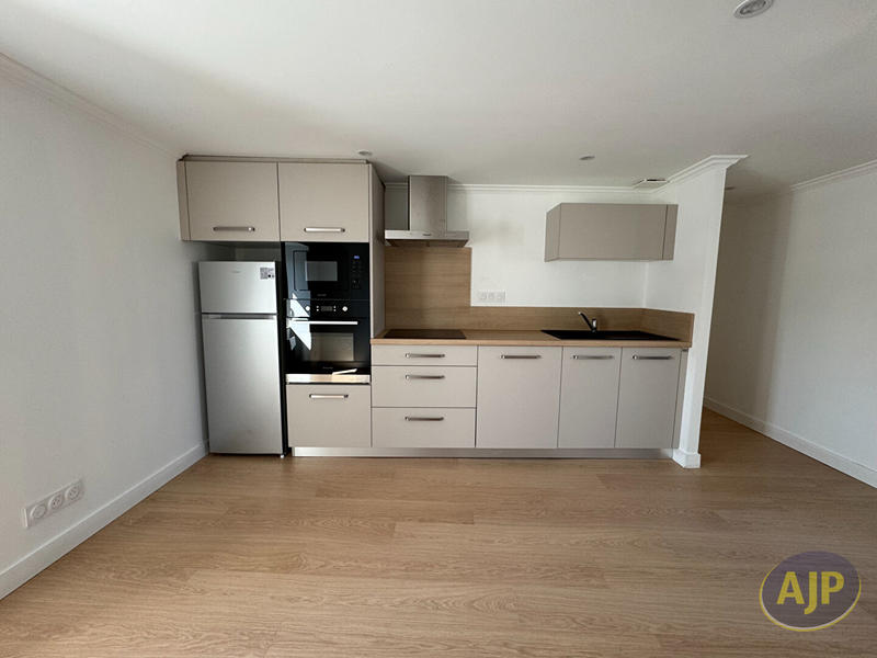 Immeuble - 181 m² - 10 pièces