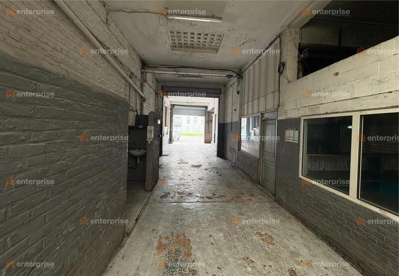 Local d'activité / Entrepôt - 600 m²