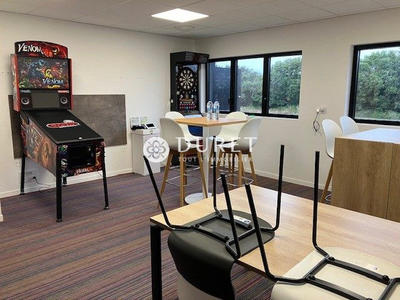 Local d'activités - 1 445 m²