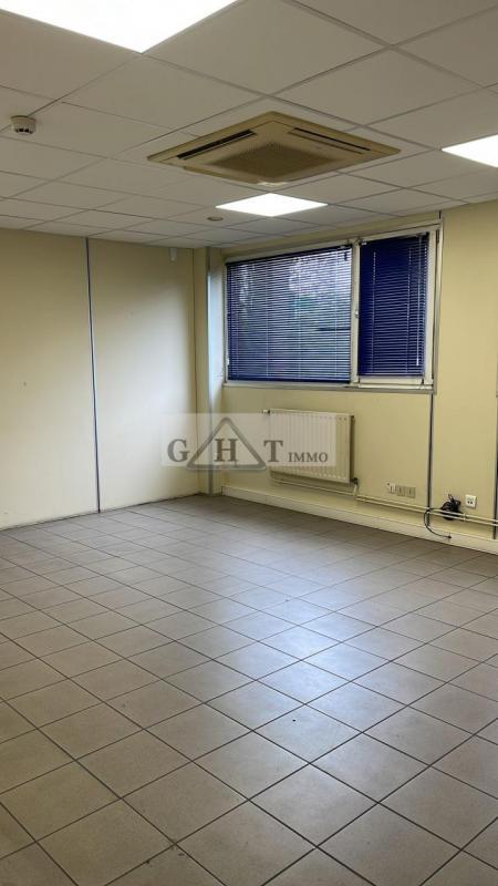 Entrepôt - 5 023 m²