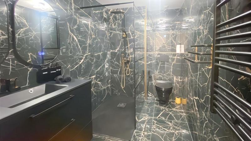 Loft - 157 m² - 5 pièces