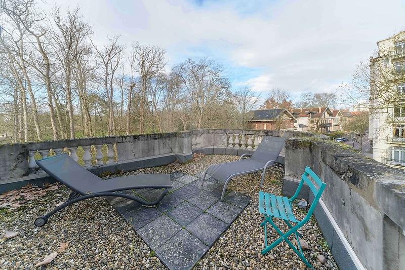 Hôtel particulier - 300 m² - 12 pièces