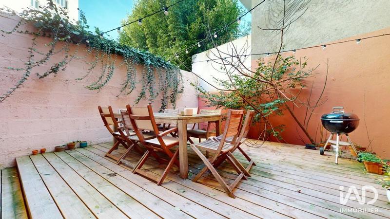 Maison - 210 m² - 10 pièces