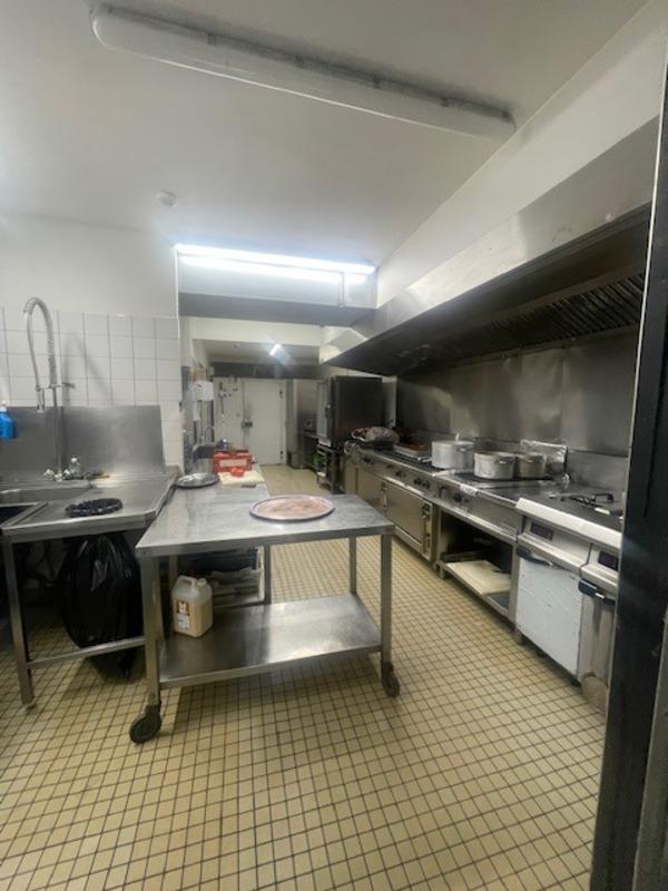 Fonds de commerce - 1 400 m²