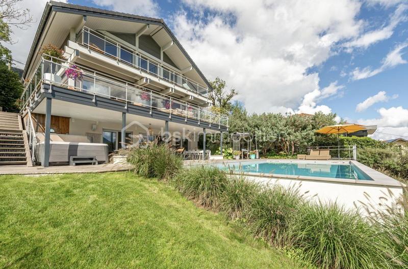 Maison d'architecte - 269 m² - 9 pièces