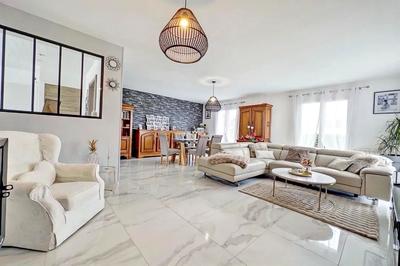 Maison - 114 m² - 5 pièces