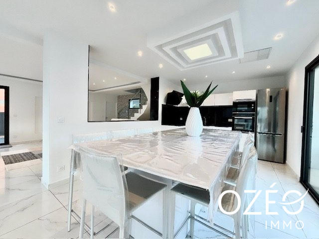 Maison contemporaine - 110 m² - 4 pièces