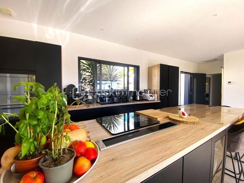 Maison - 122 m² - 6 pièces