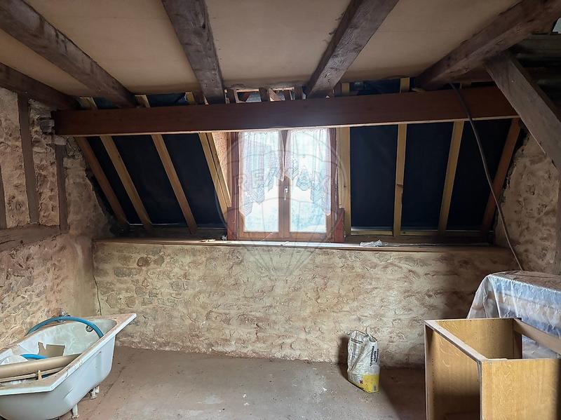 Maison en pierre - 102 m² - 4 pièces