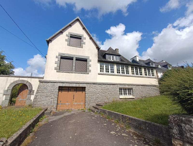 Maison - 172 m² - 8 pièces