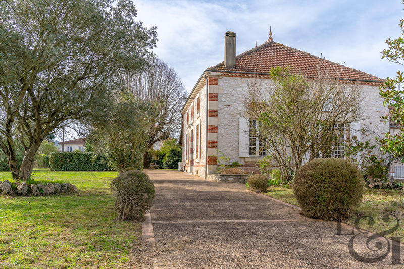 Maison - 166 m² - 5 pièces