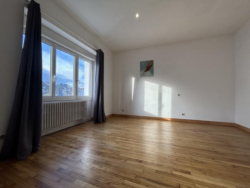 Maison traditionnelle - 110 m² - 5 pièces