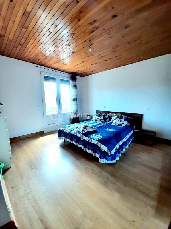 Maison de village - 202 m² - 7 pièces