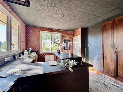 Maison - 210 m² - 9 pièces