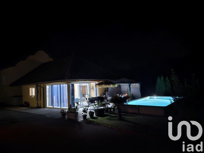 Maison - 200 m² - 9 pièces