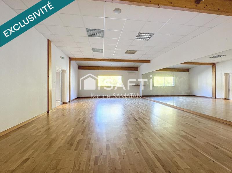 Local commercial - 216 m² - 4 pièces