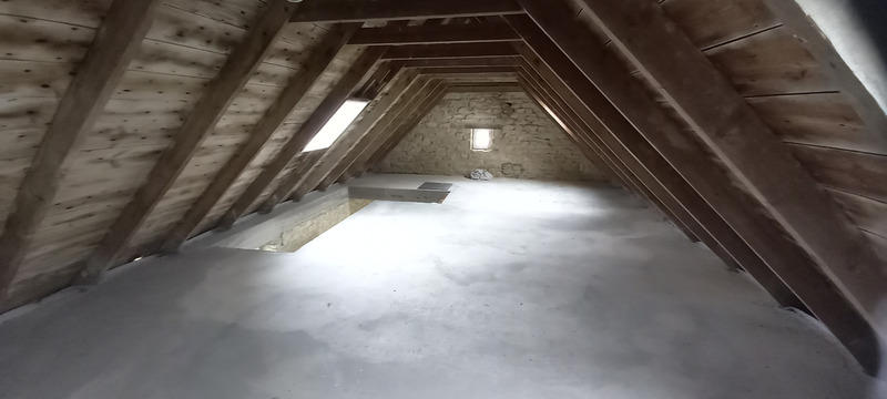 Maison - 250 m² - 4 pièces