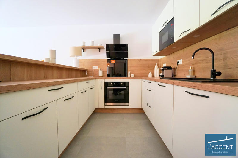 Appartement - 79 m² - 3 pièces