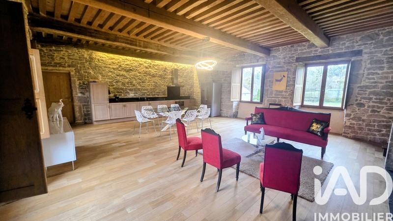 Maison - 195 m² - 4 pièces