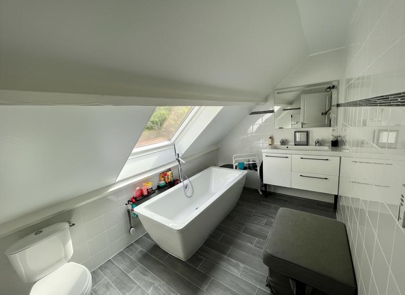 Maison - 150 m² - 7 pièces