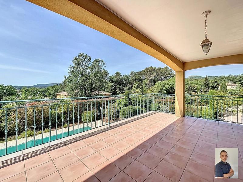 Villa - 137 m² - 4 pièces