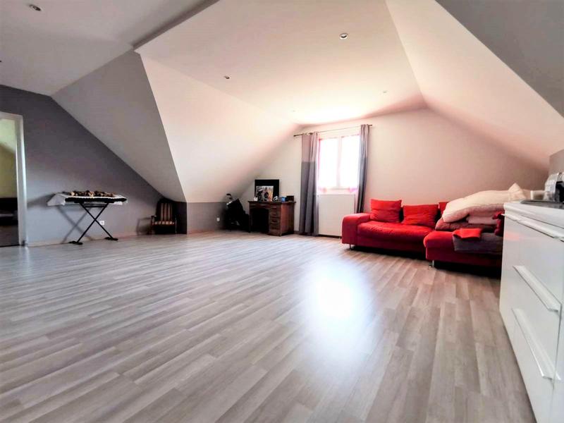 Maison - 215 m² - 7 pièces
