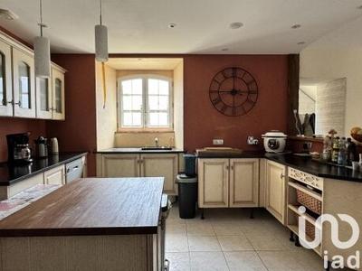 Maison - 277 m² - 8 pièces