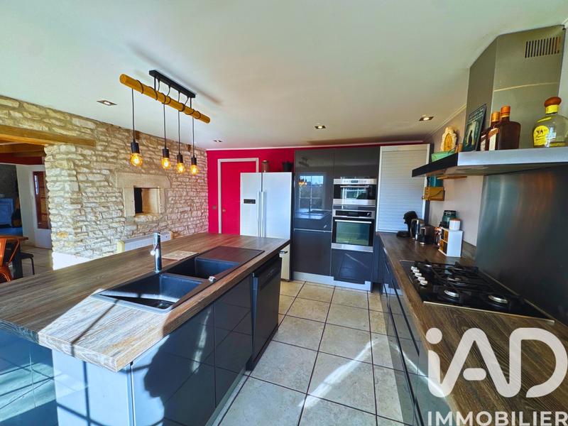 Maison - 177 m² - 7 pièces