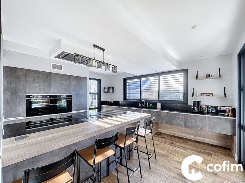 Maison - 157 m² - 6 pièces