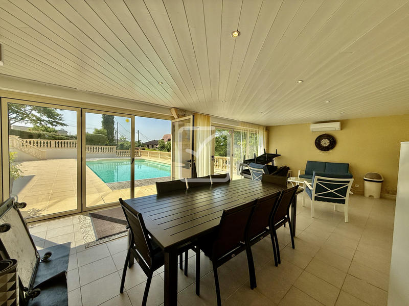 Maison - 150 m² - 7 pièces