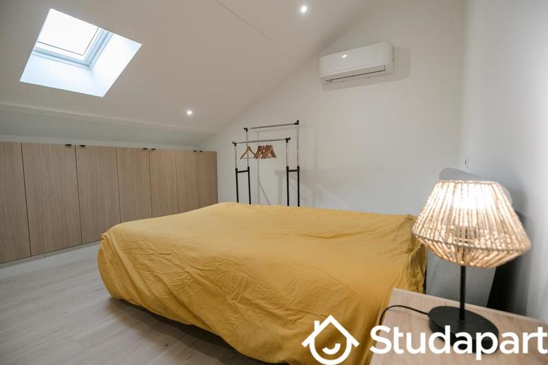 Chambre - 11 m² - 1 pièce