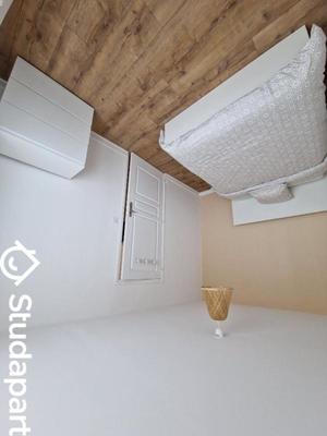 Chambre - 10 m² - 1 pièce