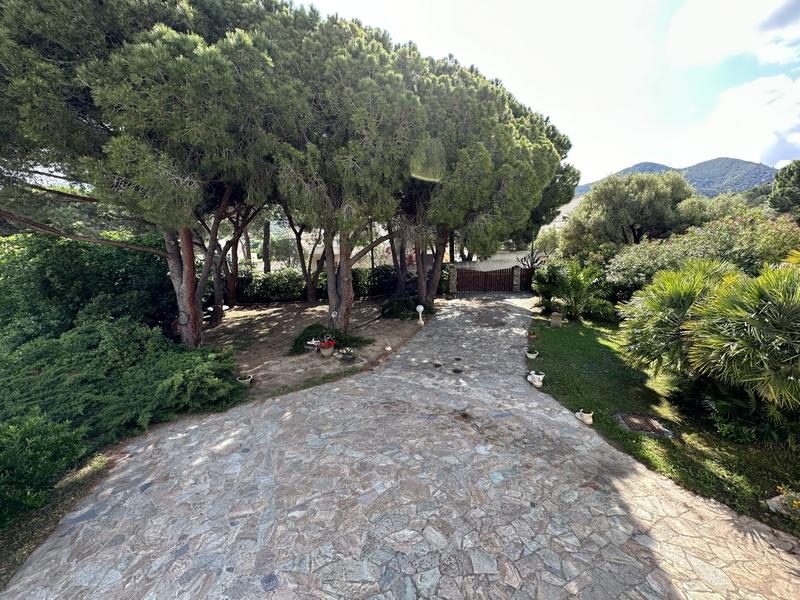 Villa - 265 m² - 9 pièces