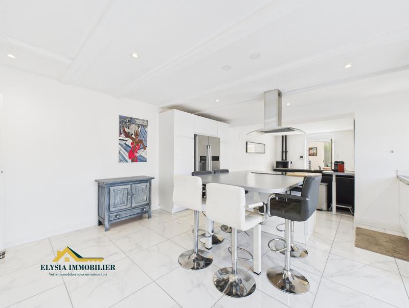 Maison - 134 m² - 7 pièces