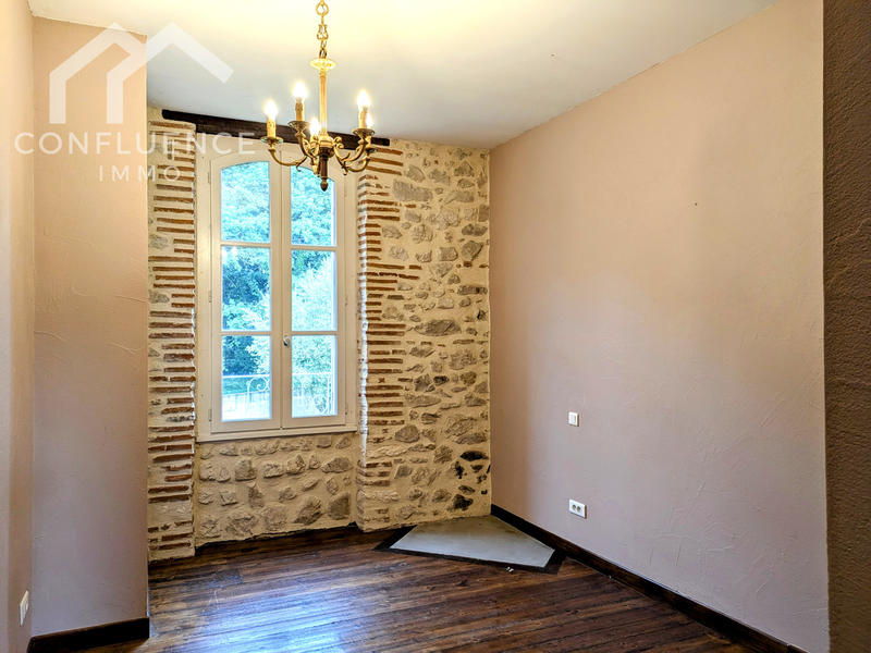 Maison - 250 m² - 7 pièces