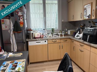 Maison - 100 m² - 5 pièces