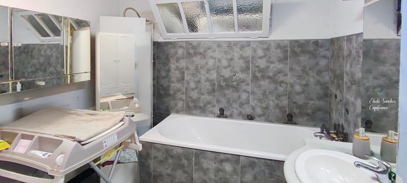 Maison - 250 m² - 7 pièces