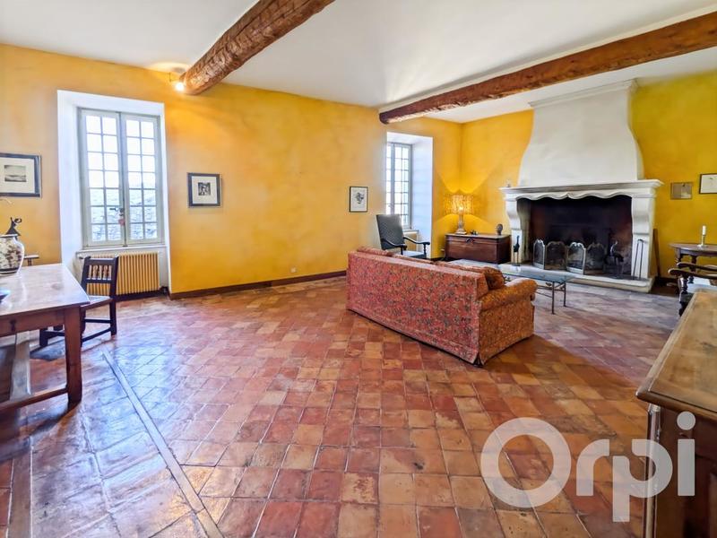Maison - 285 m² - 9 pièces