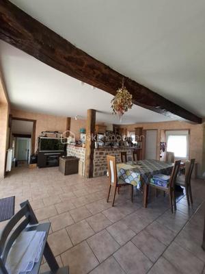 Maison de village - 181 m² - 6 pièces