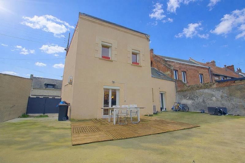 Maison - 198 m² - 6 pièces