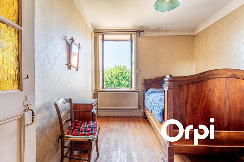 Propriété - 220 m² - 5 pièces