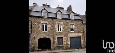 Maison de ville - 235 m² - 7 pièces