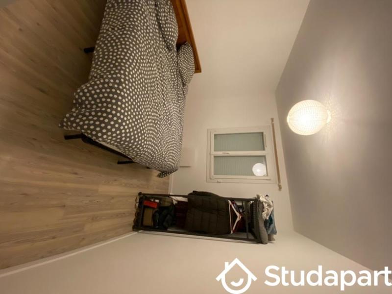 Chambre - 11 m² - 1 pièce