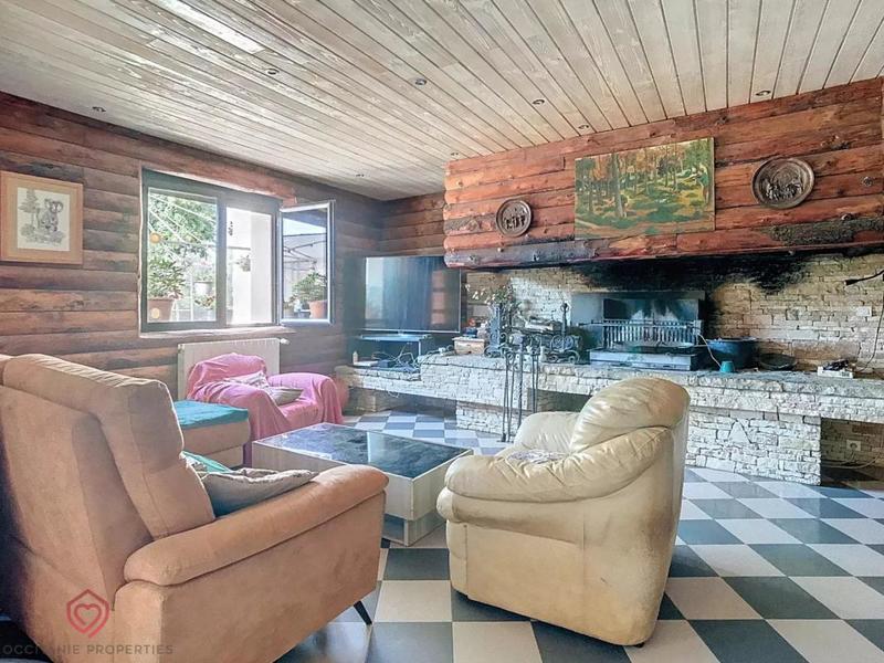 Propriété - 360 m² - 10 pièces