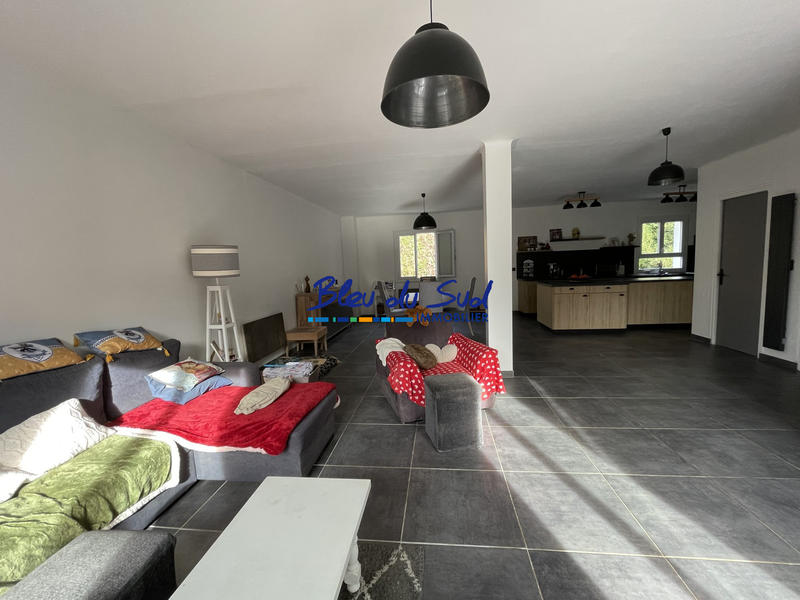 Maison - 140 m² - 5 pièces