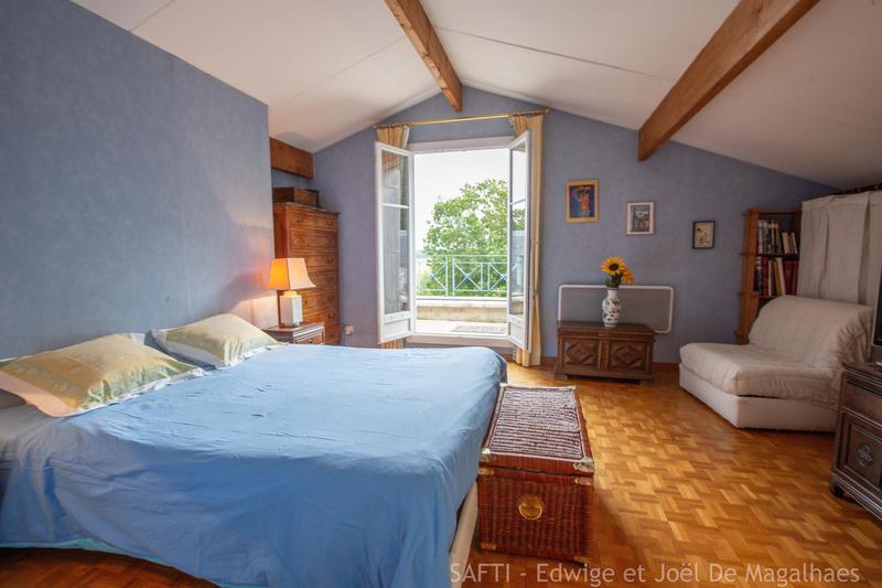 Appartement - 107 m² - 5 pièces